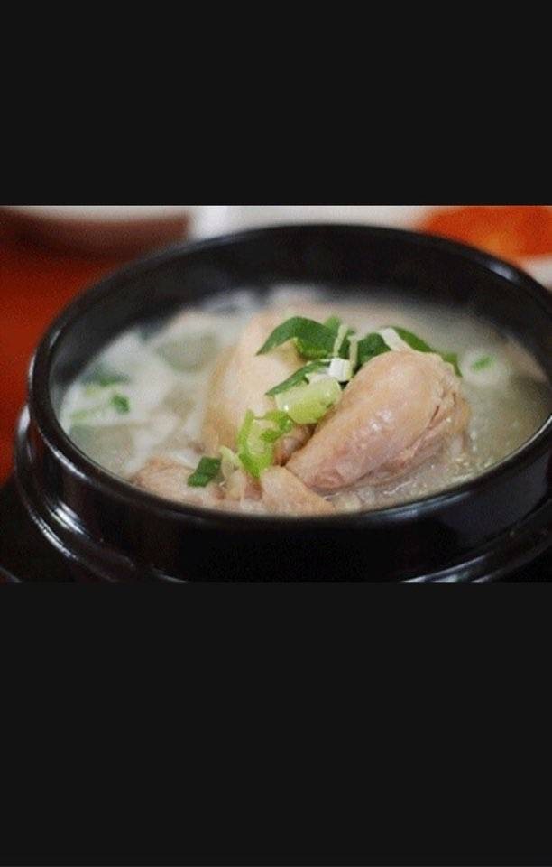 参鶏湯（サムゲタン）